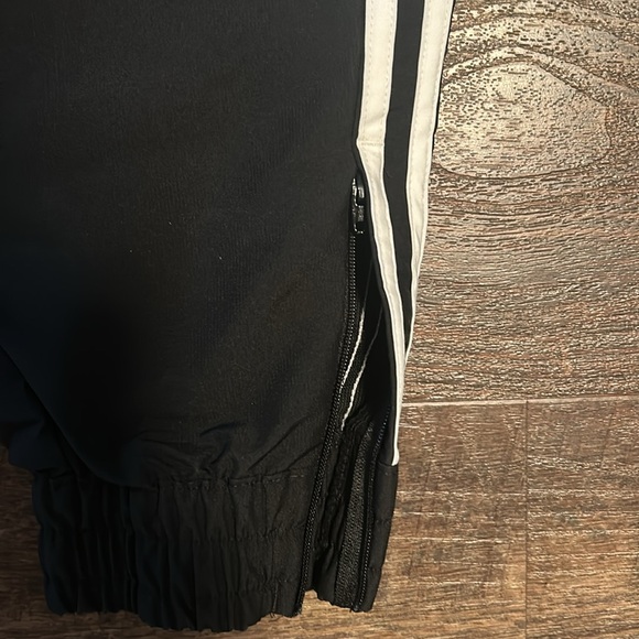 Men’s Adidas Polyester Athletic Pants Sz L Barely Worn - Picture 5 of 7